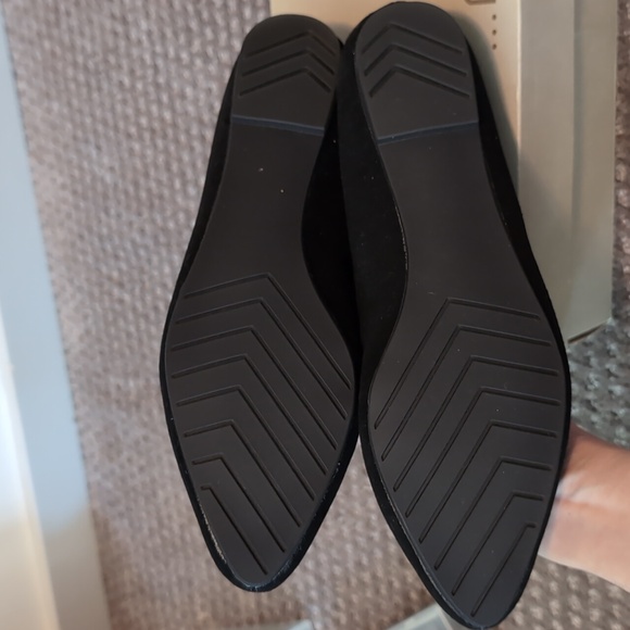 NWT Me Too Audra Black Suede Point Toe Loafers Size 8M - Picture 5 of 6